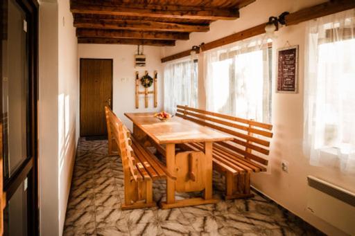 فيلا Casa Adelina Valea Lunga-Cricov المظهر الخارجي الصورة